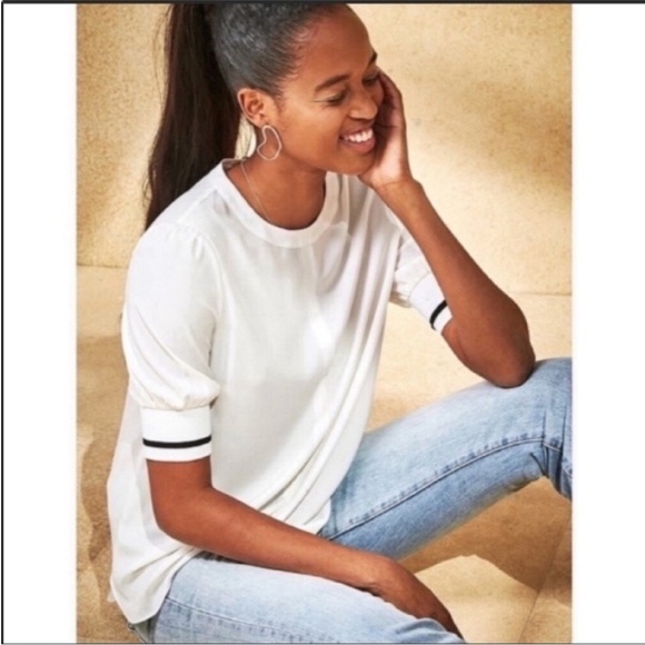 COURT & ROWE Short Sleeve Tipped Rib Trim Blouse
Size 2X - Picture 11 of 13